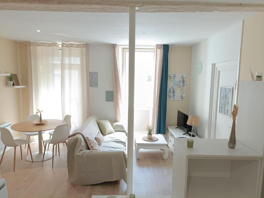 Happy Home - Quartier Des Halles+ Parking Privatif Pau Exterior photo